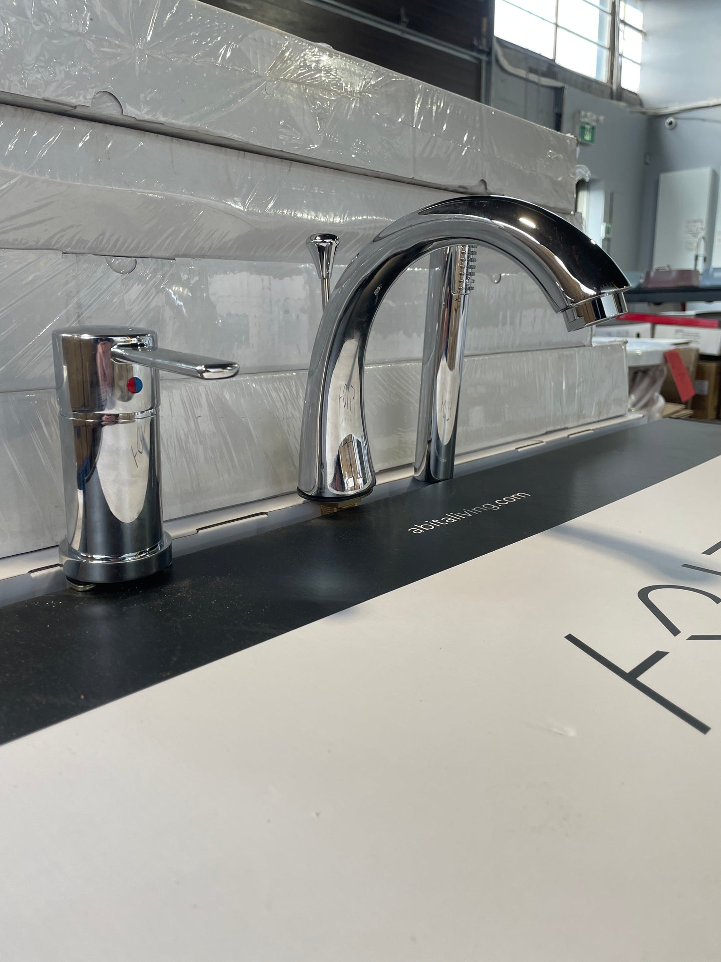 ALT - 3 PIECE DECKMOUNT TUB FILLER WITH HAND SPRAY