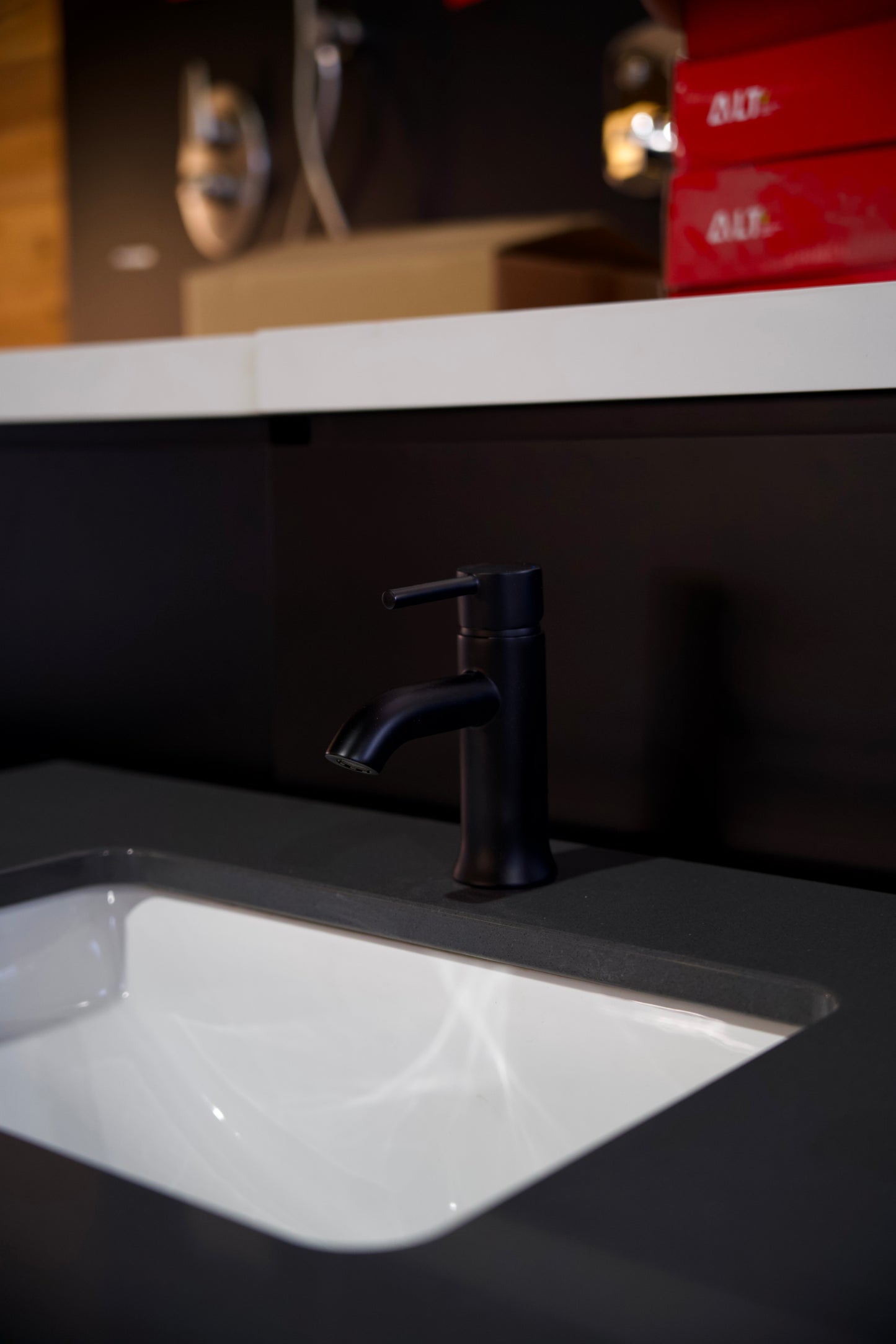 Meuble-lavabo VANICO de 36 pouces avec dessus