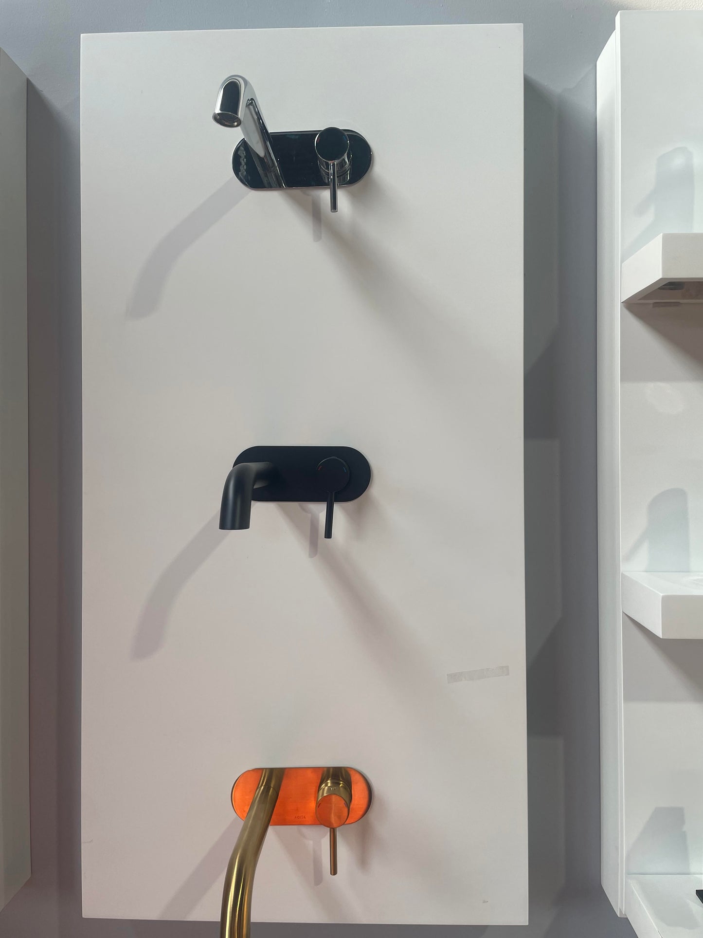 Sink Faucet - Wallmount - Plomberie Royalmount
